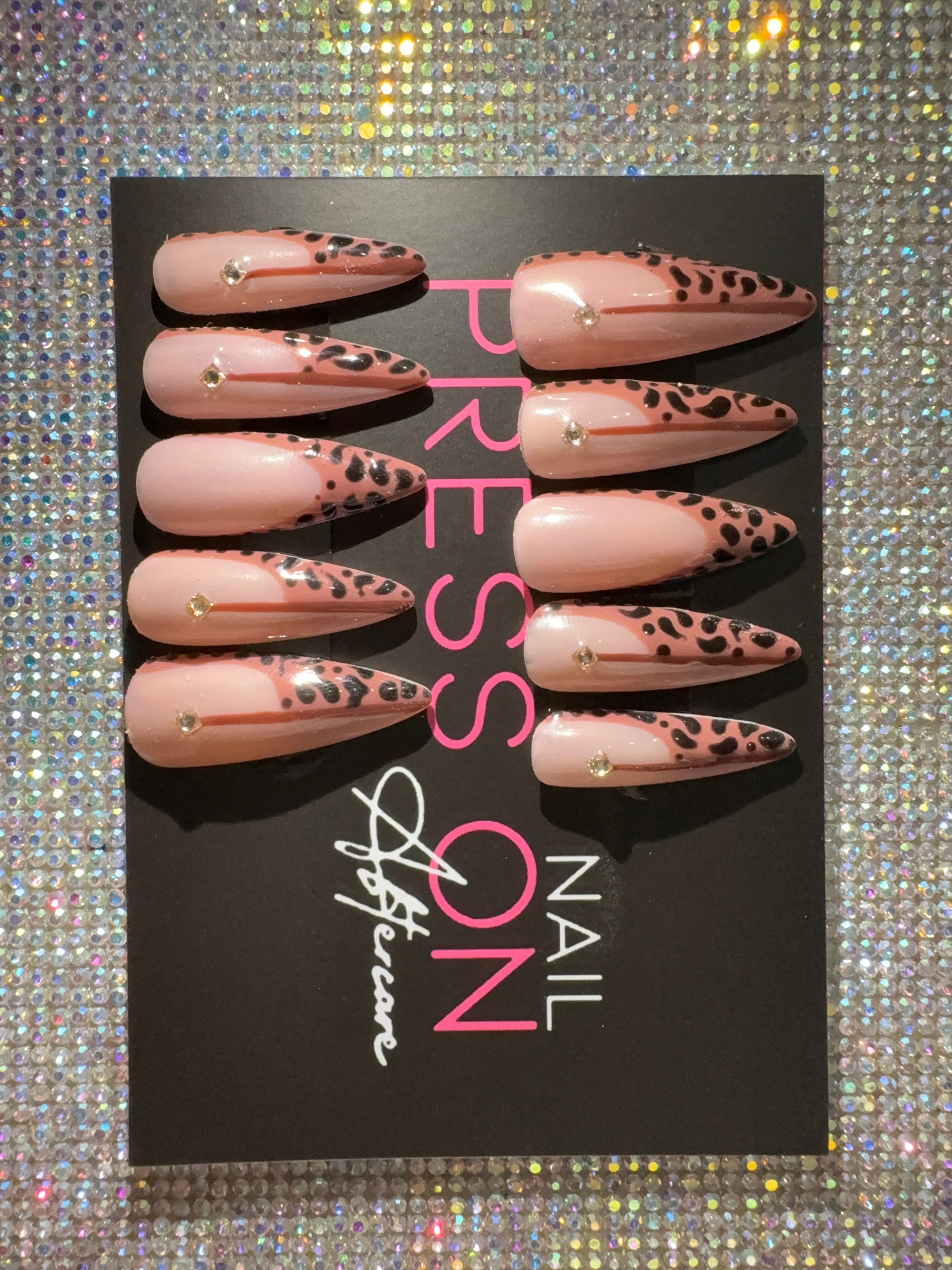 Press on nails