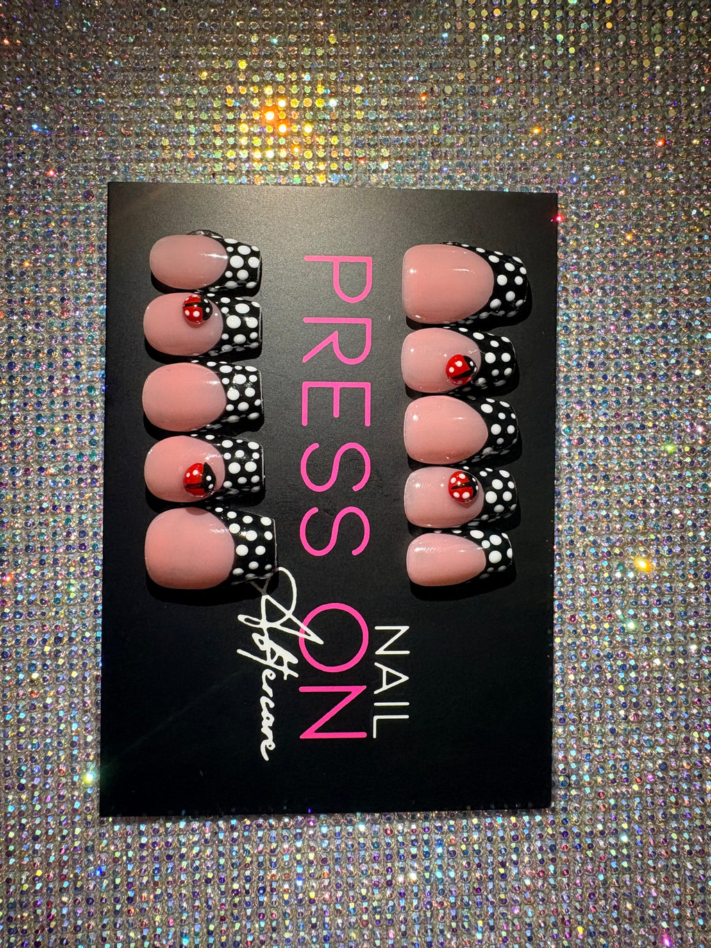 Press on nails