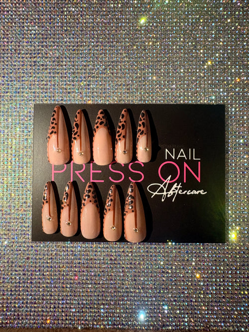 Press on nails