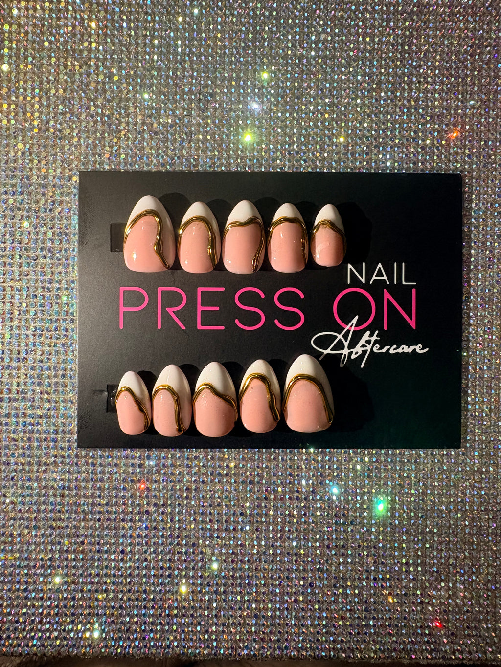 Press on nails